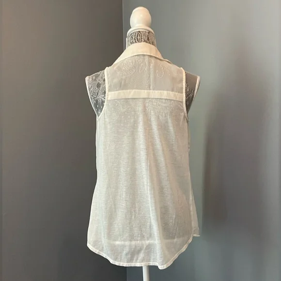 Mudd Sheer Button Down - Picture 2 of 4